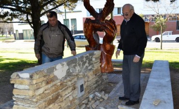 VANDALISMO EN EL MONUMENTO A LA SOLIDARIDAD