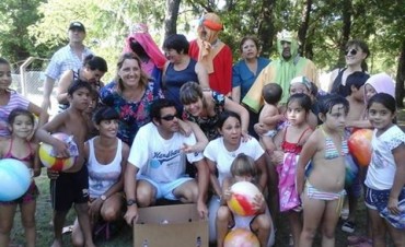 MEDICOS COMUNITARIOS Y EL AREA DE LA JUVENTUD ESTUVIERON CON LOS REYES MAGOS EN THOMPSON