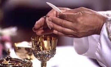 MISA EN LA CAPILLA SAN CAYETANO