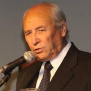 ALVAREZ CON LEGISLADORES E INTENDENTES DEL FRENTE PARA LA VICTORIA