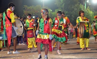 GRAN BAILE DE CARNAVAL EN GARRE
