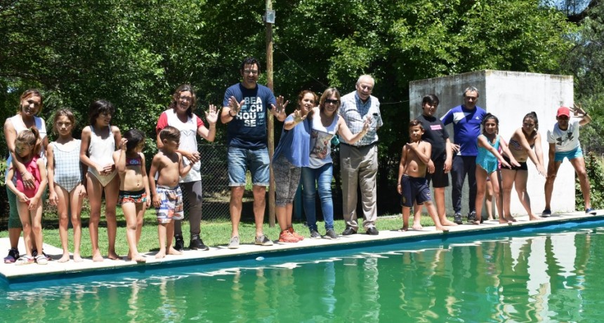 ABRIERON LA TEMPORADA DE PILETA EN THOMPSON