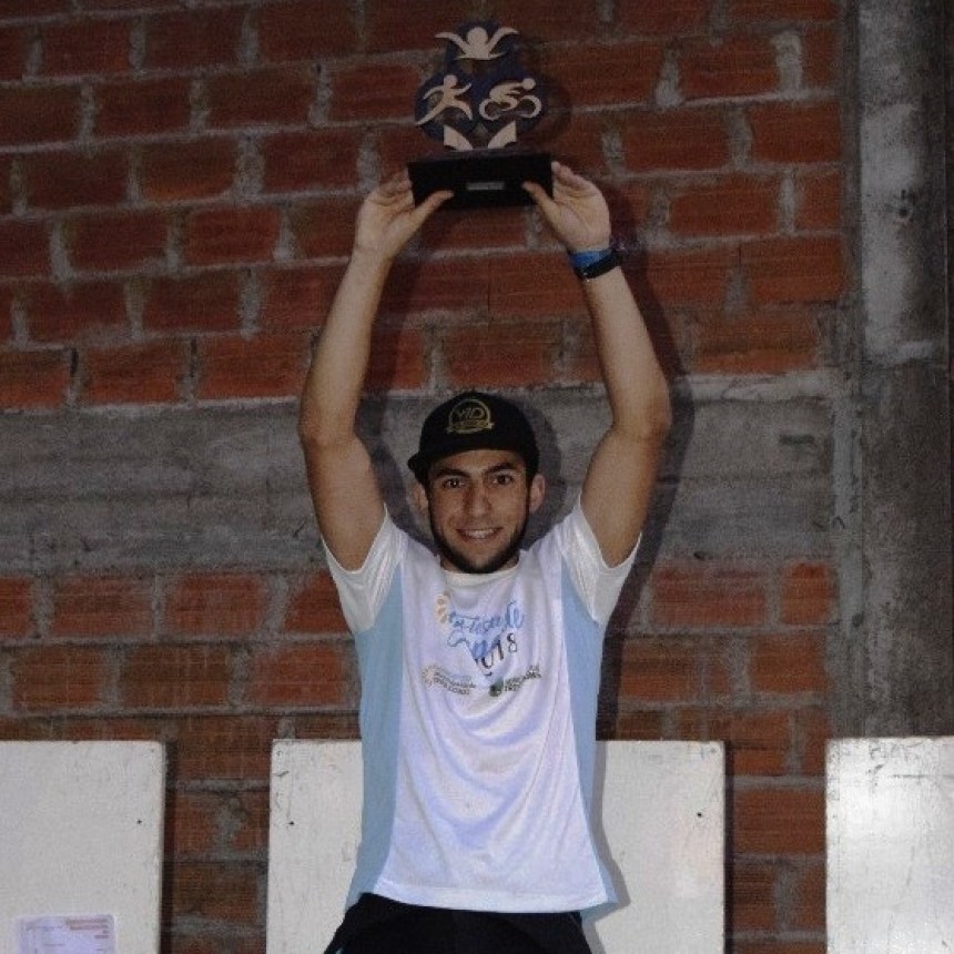 LEANDRO OLIVERA GANO LA GENERAL DEL PRIMER TRIATLON DEL AÑO EN PELLEGRINI