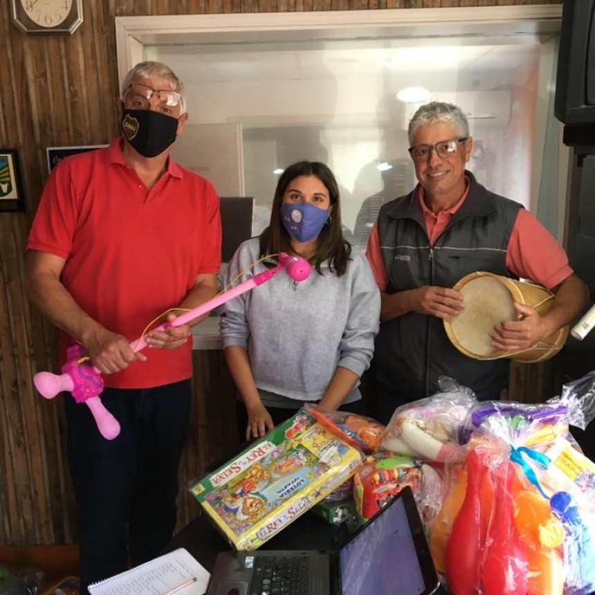 SE ENTREGARON REGALOS POR EL DÍA DE REYES MAGOS