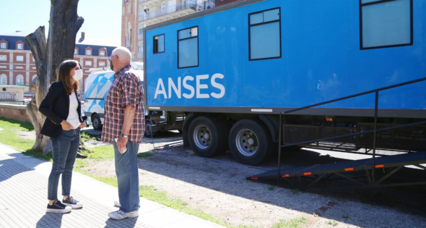 FERNANDA RAVERTA: “LA ANSES CUENTA CON MÁS DE 300 OPERATIVOS DE ATENCIÓN EN FUNCIONAMIENTO”