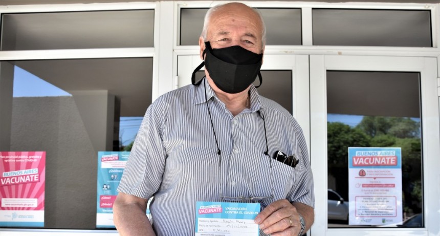 EL INTENDENTE MUNICIPAL SE VACUNÓ CONTRA EL COVID-19