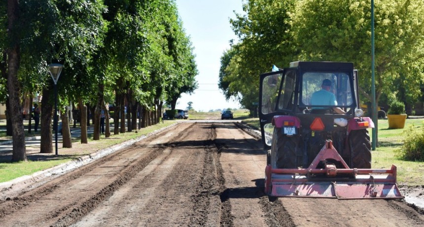 COMENZÓ LA CONSTRUCCIÓN DE NUEVAS CUADRAS DE ASFALTO