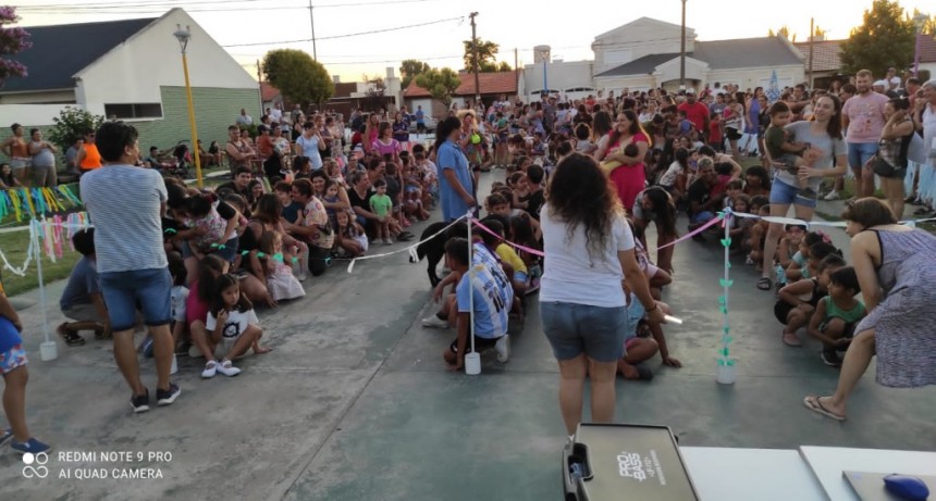 MAS DE UN MILLAR DE PERSONAS CELEBRARON LA LLEGADA DE LOS REYES MAGOS
