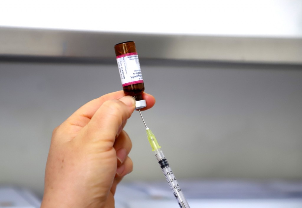 SE ADELANTA LA APLICACIÓN DE LA SEGUNDA DOSIS DE LA VACUNA TRIPLE VIRAL