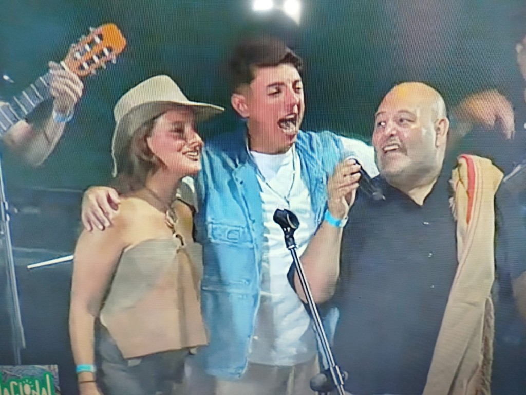 EL TRESLOMENSE MATIAS BALERDI EN EL ESCENARIO DE JESUS MARIA 