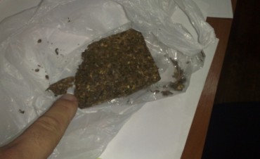 UN DETENIDO POR VENTA DE DROGA