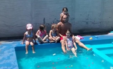 NATACIÓN Y ACQUA GYM EN LA PILETA DE DEPORTIVO 17