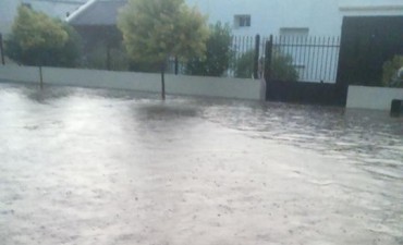 LLOVIERON 250 MILÍMETROS: VARIOS VECINOS FUERON EVACUADOS