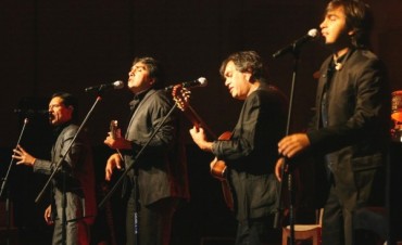 HOY - LOS NOCHEROS, ELECCIÓN DE LA REINA Y UNA NOCHE QUE PROMETE SER ESPECIAL