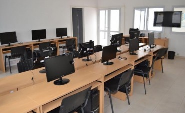 ESTA EN FUNCIONAMIENTO EL NUCLEO DE ACCESO AL CONOCIMIENTO DEL CENTRO INTEGRADOR COMUNITARIO