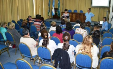 MEDICOS COMUNITARIOS REALIZO CURSO DE MANIPULACION DE ALIMENTOS PARA EVENTOS SOCIALES