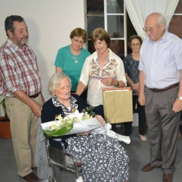110º ANIVERSARIO - HOMENAJEARON A BALBINA NOGUERA DE IRIGOYEN