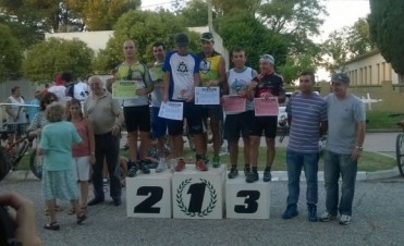 SE CORRIO EL PRIMER DUATLON DE INGENIERO THOMPSON