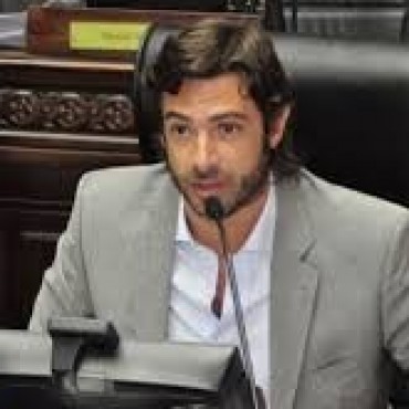 INTENDENTES OPOSITORES DE LA SECCION ELECTORAL RECLAMARON LA FORMA UTILIZADA PARA RELEVAR A INSPECTORES REGIONALES Y DISTRITALES DE EDUCACION 