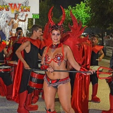 FEBRERO SE DESPIDE A PURO CARNAVAL