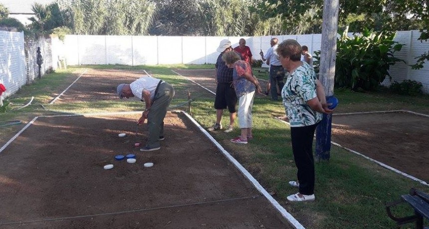SE REALIZO UN TORNEO DE TEJO EN EL CENTRO DE JUBILADOS