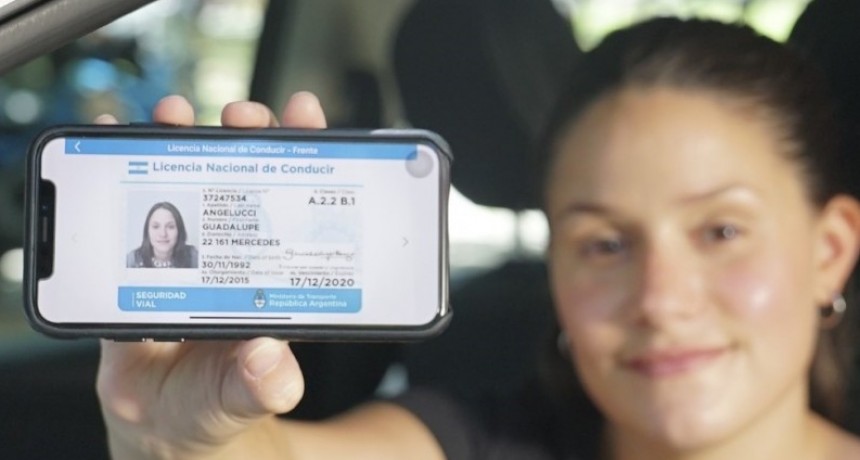 LANZAN VERSION DIGITAL DEL CARNET DE CONDUCIR. SE PUEDE LLEVAR EN EL TELEFONO.