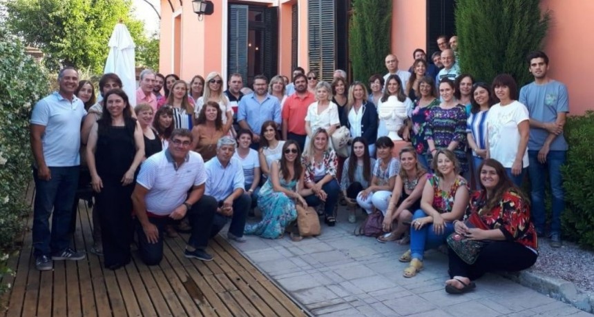 INTEGRANTES DE LA UCR LOCAL PARTICIPARON DE LA CONFORMACION DE MESAS EDUCATIVAS