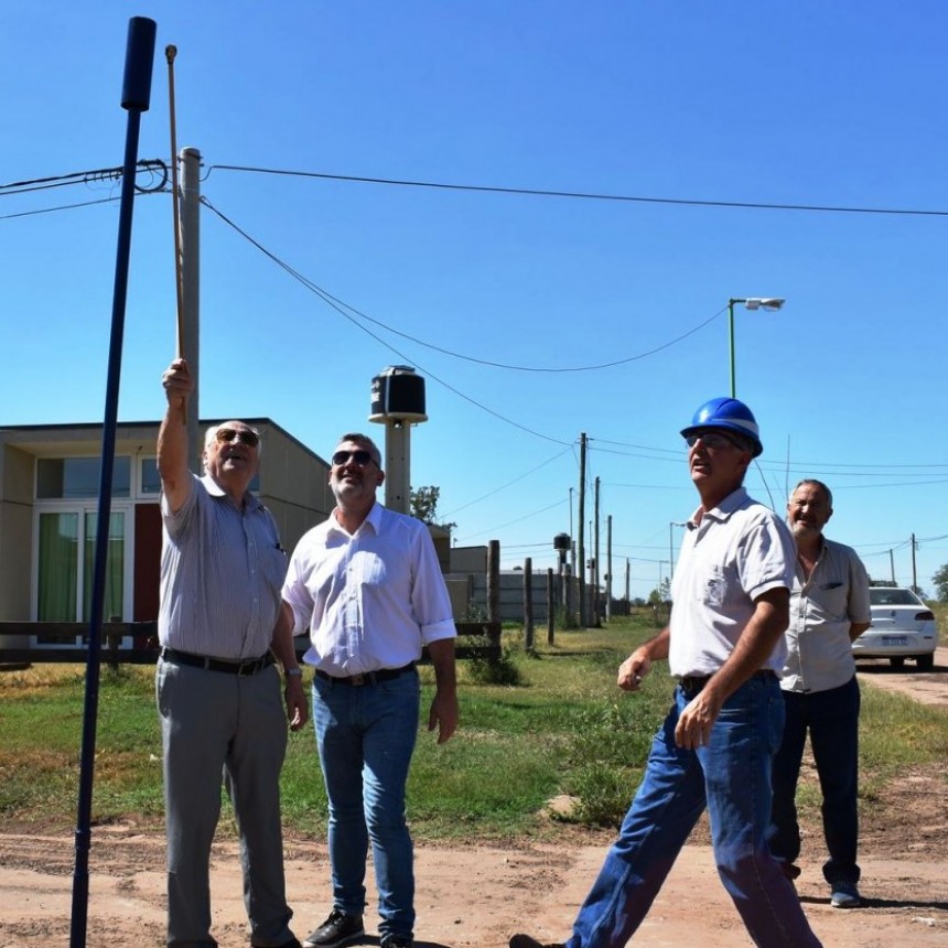 PUSIERON EN MARCHA LA AMPLIACION DE LA RED DE GAS EN EL BARRIO YANI