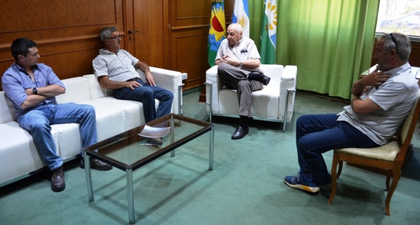 EL NUEVO GERENTE REGIONAL DE EDEN VISITO TRES LOMAS