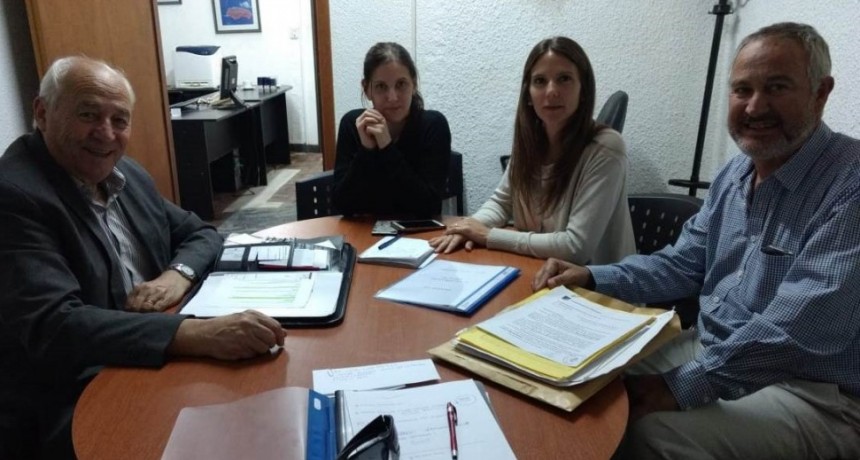 ALVAREZ EN LA PLATA: REUNION EN INFRAESTRUCTURA