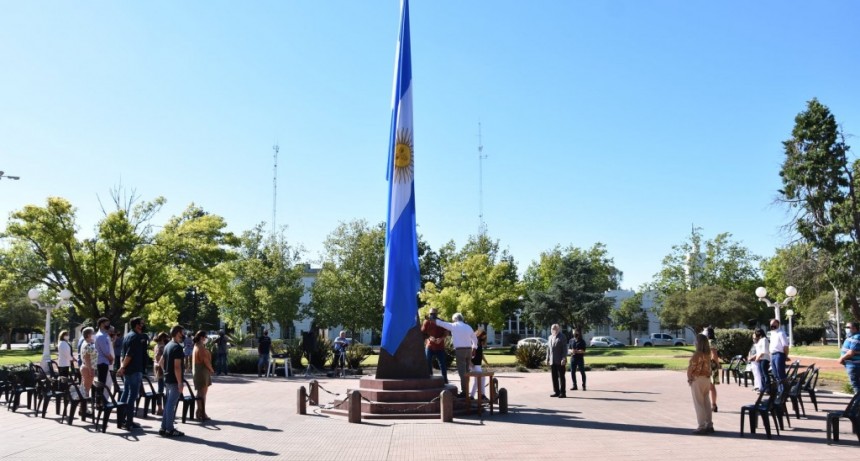 SE REALIZÓ UN ACTO PROTOCOLAR POR EL 115° ANIVERSARIO DE TRES LOMAS
