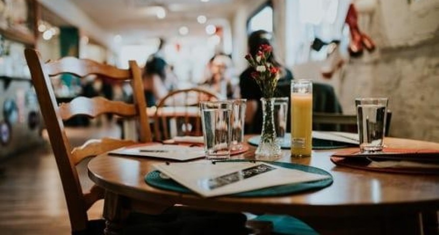 LOS LOCALES GASTRONÓMICOS ESTÁN HABILITADOS PARA ATENDER EN SU INTERIOR