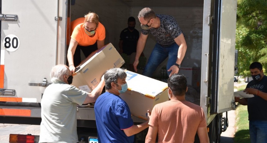 LLEGARON 600 DOSIS DE SPUTNIK V PARA COMENZAR CON LA CAMPAÑA DE VACUNACIÓN MASIVA CONTRA EL COVID-19