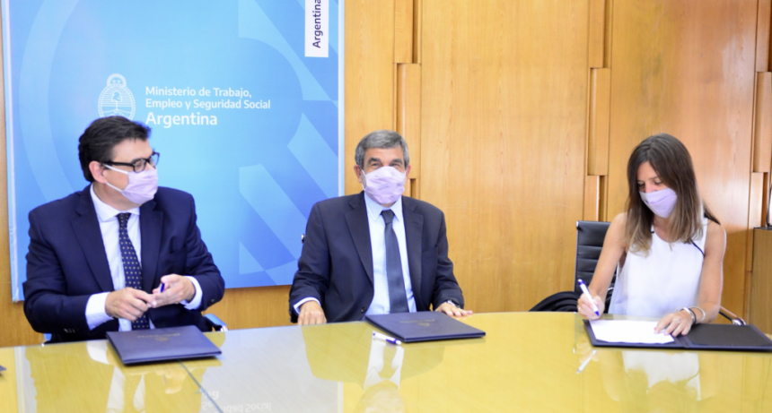 SE FIRMÓ RESOLUCIÓN QUE ESTABLECE BENEFICIOS JUBILATORIOS PARA EL PERSONAL VINCULADO A ACTIVIDADES TÉCNICO-CIENTÍFICAS