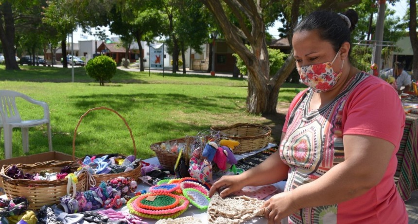 ARTESANOS Y FERIANTES  LOCALES PARA ESTE FIN DE SEMANA EN LA PLAZA SAN MARTÍN