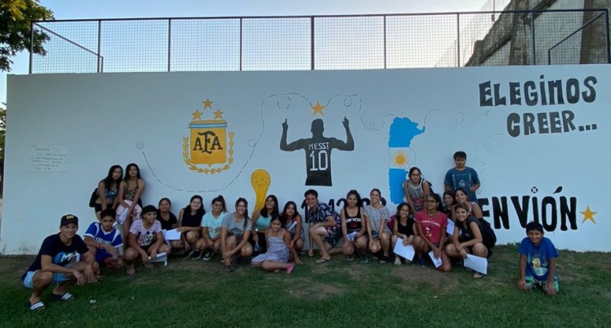 ENVIÓN REALIZÓ UN NUEVO MURAL EN EL POLIDEPORTIVO MUNICIPAL