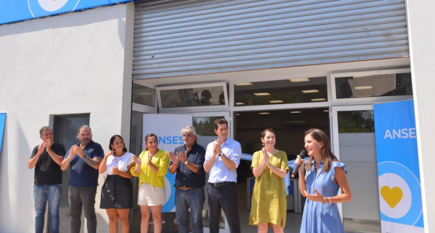 FERNANDA RAVERTA, WADO DE PEDRO Y MARIEL FERNÁNDEZ INAUGURARON UNA OFICINA DE ANSES EN MORENO