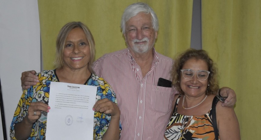 MÁS FAMILIAS TRESLOMENSES FIRMARON LA ESCRITURA DE SU VIVIENDA