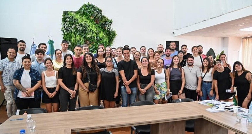 TRES LOMAS PRESENTE EN EL LANZAMIENTO DE LOS FOROS HACIA UNA LEY PROVINCIAL DE JUVENTUDES
