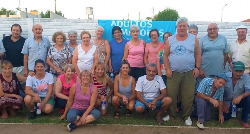 ADULTOS MAYORES EN MOVIMIENTO