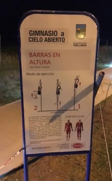 INSTALAN GIMNASIO A CIELO ABIERTO EN LA SENDA PEATONAL