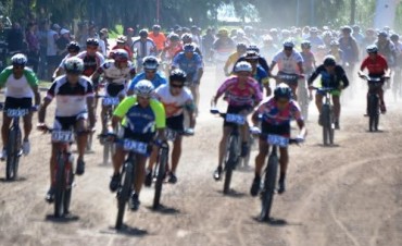 GRAN CONCURRENCIA EN EL 6TO RURAL BIKE “VUELTA A LA CASCADA”