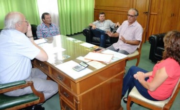 OTORGAN AUMENTO DEL 10 % A LOS EMPLEADOS MUNICIPALES