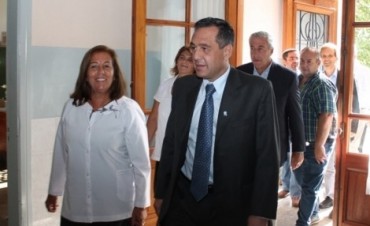 EL DIRECTOR DE EDUCACION BONAERENSE INAUGURO EL CICLO LECTIVO EN SALLIQUELO