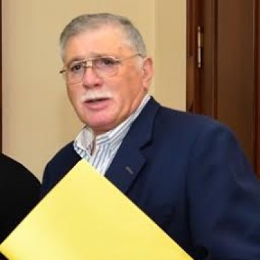 EL SENADOR HORACIO LOPEZ VISITA TRES LOMAS