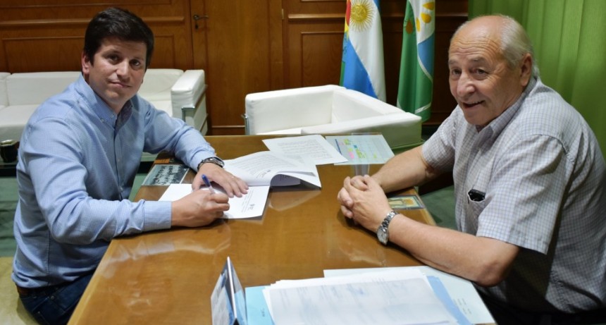 EL INTENDENTE FIRMÓ UN CONVENIO CON EL REGISTRO PROVINCIAL DE LAS PERSONAS