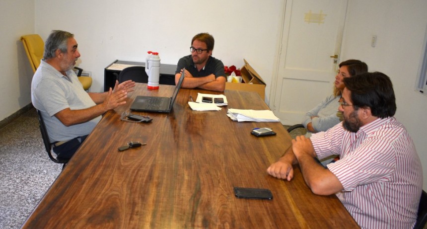 EL INTENDENTE MUNICIPAL, REUNIDO CON EL DIRECTOR DEL ENTE Y CON EL CONTADOR PRIORIZARON OBRAS PARA LA GESTIÓN EN 30 DE AGOSTO