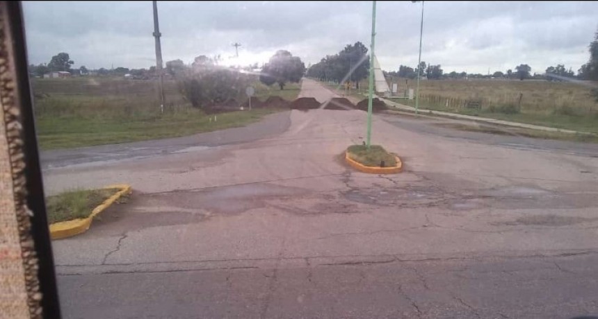 CIERRAN ACCESOS A TRES LOMAS