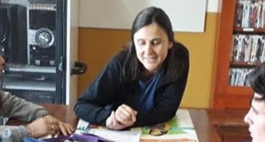 MARIA MORAL: “ESTAMOS DISPUESTOS A CONSTRUIR MASCARAS MIENTRAS DISPONGAMOS DE MATERIAL”