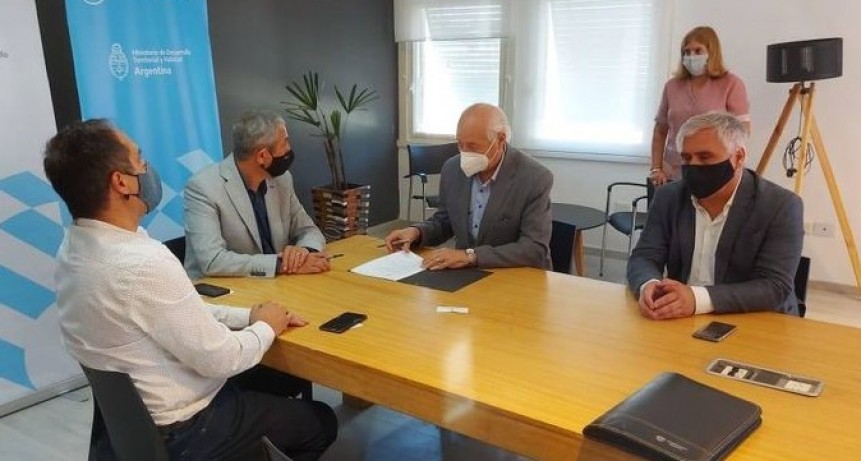 TRAS LAS INTENSAS GESTIONES REALIZADAS POR EL INTENDENTE MUNICIPAL, LLEGARÁN MÁS OBRAS A TRES LOMAS